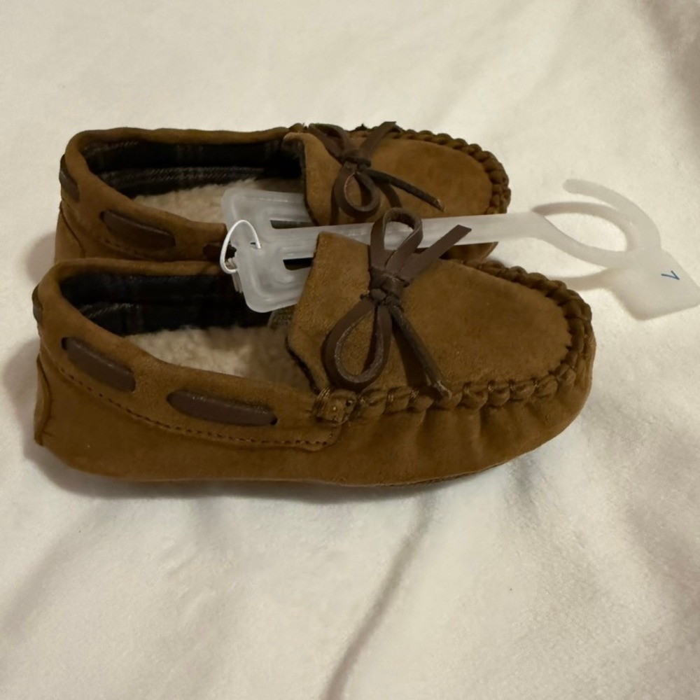 Cat & Jack Toddler Boys Moccasin Slippers Brown Faux Suede Size 7 NWT